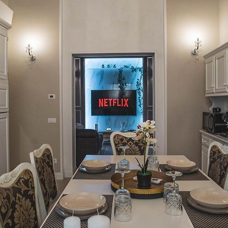 Belvedere Luxury Apartment, View On The Lucca Walls エクステリア 写真