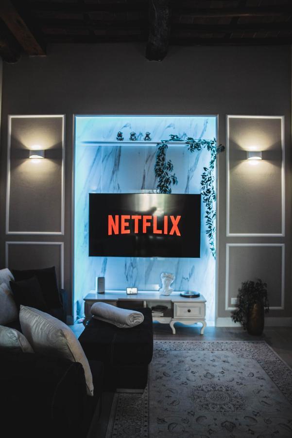 Belvedere Luxury Apartment, View On The Lucca Walls エクステリア 写真